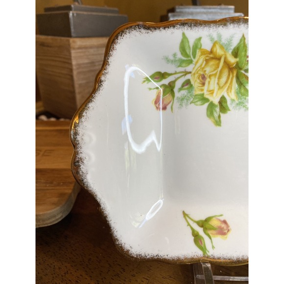 Royal Albert Tea Rose Yellow Tray Bone China Rectangular 1940s - Picture 5 of 6